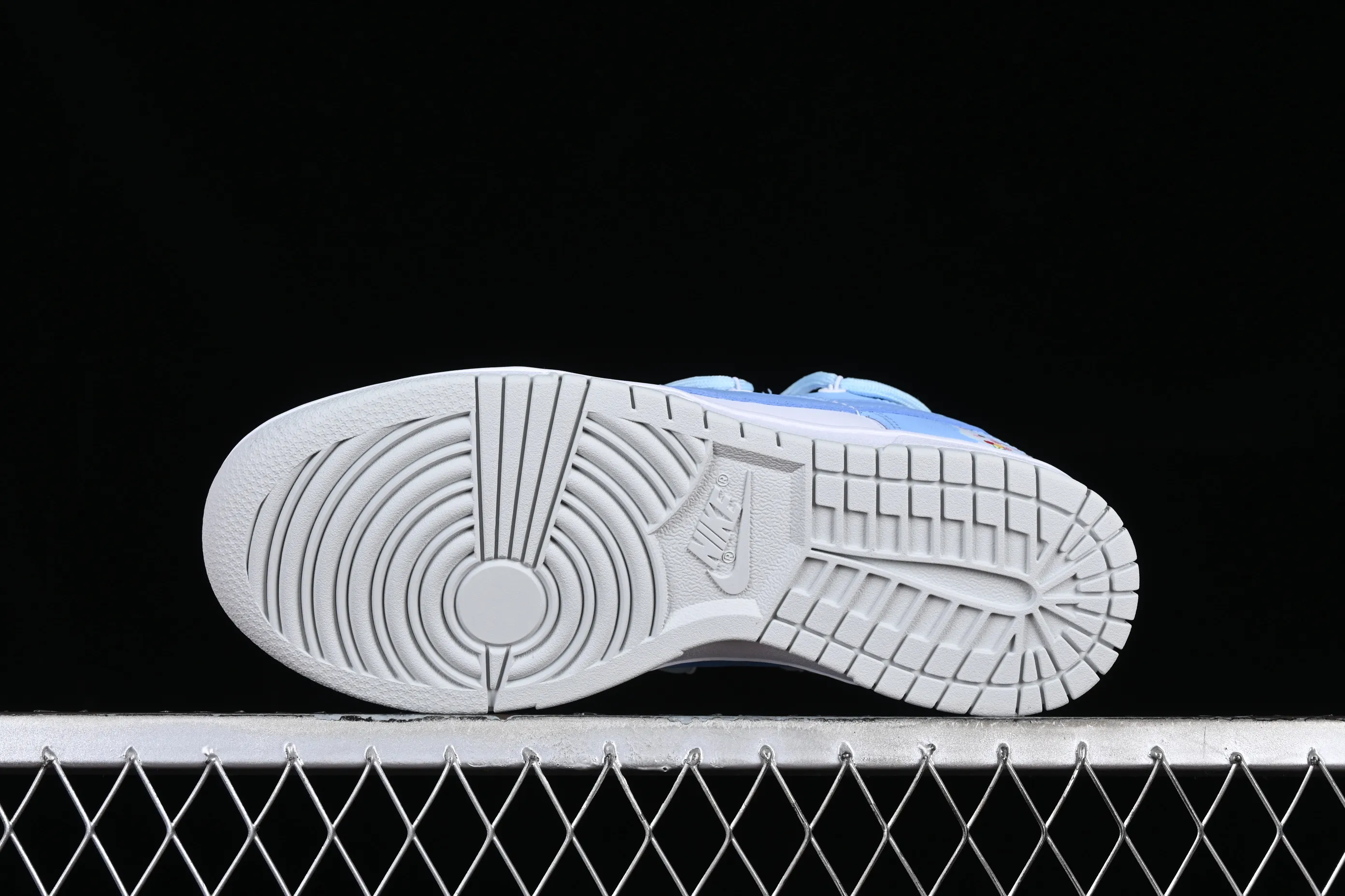All Categories Nk SB Dunk Series Nk SB Dunk Low Low-top sneakers Nk Dunk Low Happy Bear White and blue cute girl SB deconstructed double shoelace low-top casual sneakers DH9765-102